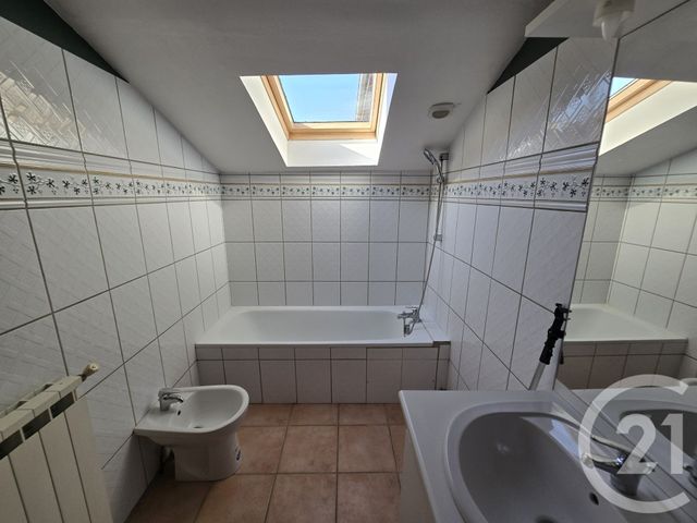 Appartement F2 &agrave; louer - 2 pi&egrave;ces - 41,61 m2 - Lannemezan - 65 - MIDI-PYRENEES