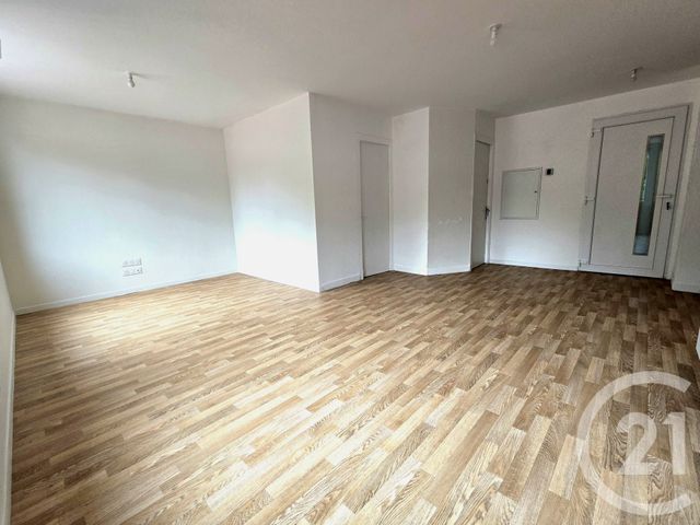 Appartement F4 &agrave; louer - 4 pi&egrave;ces - 86,50 m2 - St Laurent De Neste - 65 - MIDI-PYRENEES