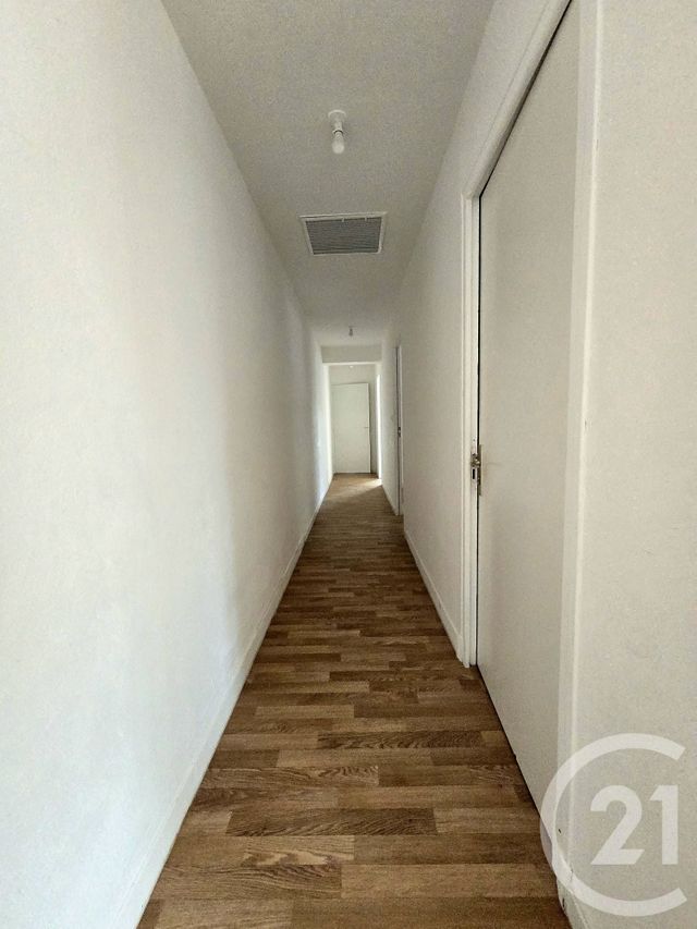 Appartement F4 &agrave; louer - 4 pi&egrave;ces - 86,50 m2 - St Laurent De Neste - 65 - MIDI-PYRENEES