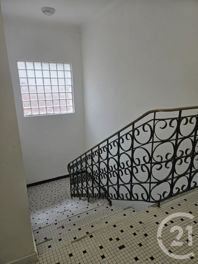 Appartement F4 &agrave; louer - 4 pi&egrave;ces - 86,50 m2 - St Laurent De Neste - 65 - MIDI-PYRENEES