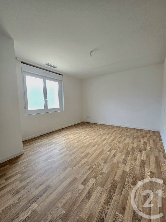 Appartement F4 &agrave; louer - 4 pi&egrave;ces - 86,50 m2 - St Laurent De Neste - 65 - MIDI-PYRENEES