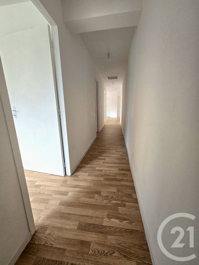 Appartement F4 &agrave; louer - 4 pi&egrave;ces - 86,50 m2 - St Laurent De Neste - 65 - MIDI-PYRENEES