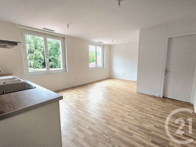 Appartement F4 &agrave; louer - 4 pi&egrave;ces - 86,50 m2 - St Laurent De Neste - 65 - MIDI-PYRENEES