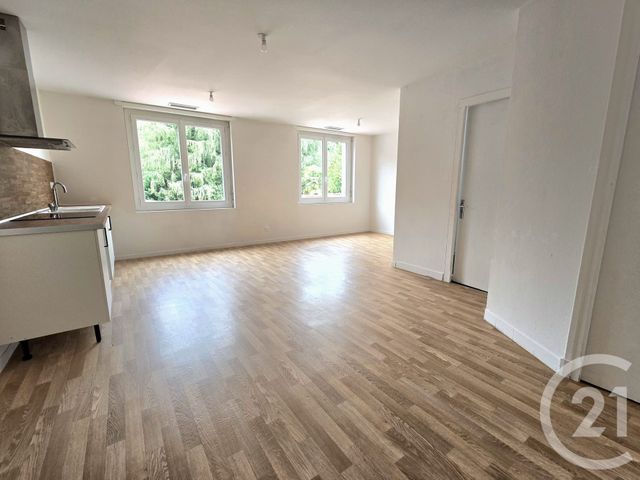 Appartement F4 &agrave; louer - 4 pi&egrave;ces - 86,50 m2 - St Laurent De Neste - 65 - MIDI-PYRENEES