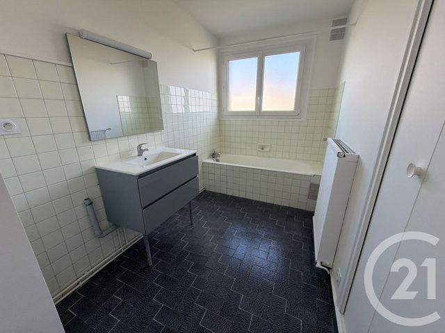 Appartement F3 &agrave; louer - 3 pi&egrave;ces - 73,09 m2 - Lannemezan - 65 - MIDI-PYRENEES