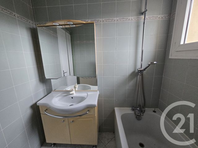 Appartement F3 &agrave; louer - 3 pi&egrave;ces - 74,14 m2 - Lannemezan - 65 - MIDI-PYRENEES