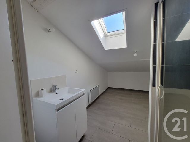 Appartement Duplex &agrave; louer - 4 pi&egrave;ces - 75,30 m2 - Cazeres - 31 - MIDI-PYRENEES