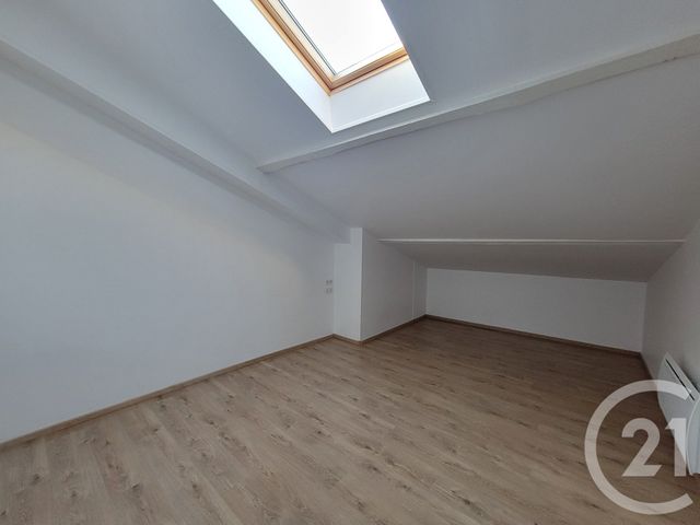 Appartement Duplex &agrave; louer - 4 pi&egrave;ces - 75,30 m2 - Cazeres - 31 - MIDI-PYRENEES