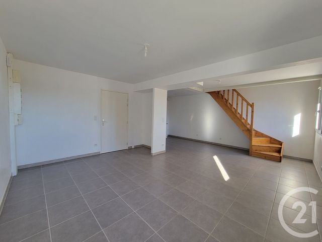 Appartement Duplex &agrave; louer - 4 pi&egrave;ces - 75,30 m2 - Cazeres - 31 - MIDI-PYRENEES