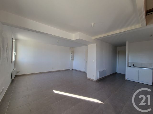 Appartement Duplex &agrave; louer - 4 pi&egrave;ces - 75,30 m2 - Cazeres - 31 - MIDI-PYRENEES