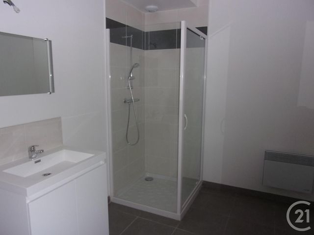 Appartement T5 &agrave; louer - 5 pi&egrave;ces - 118,22 m2 - Cazeres - 31 - MIDI-PYRENEES