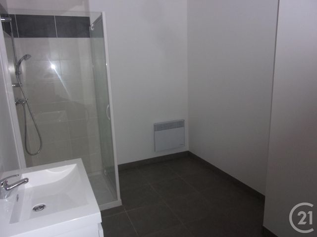 Appartement T5 &agrave; louer - 5 pi&egrave;ces - 118,22 m2 - Cazeres - 31 - MIDI-PYRENEES