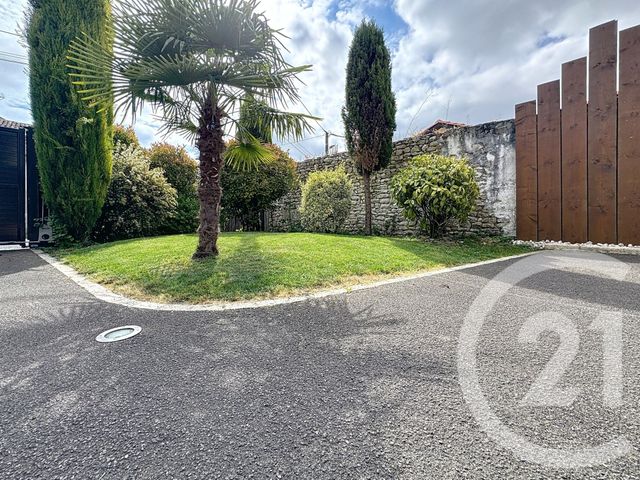 Maison à vendre - 7 pièces - 157 m2 - Champniers - 16 - POITOU-CHARENTES