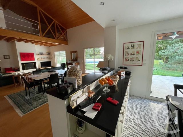 Maison &agrave; vendre - 8 pi&egrave;ces - 187,75 m2 - Puymoyen - 16 - POITOU-CHARENTES