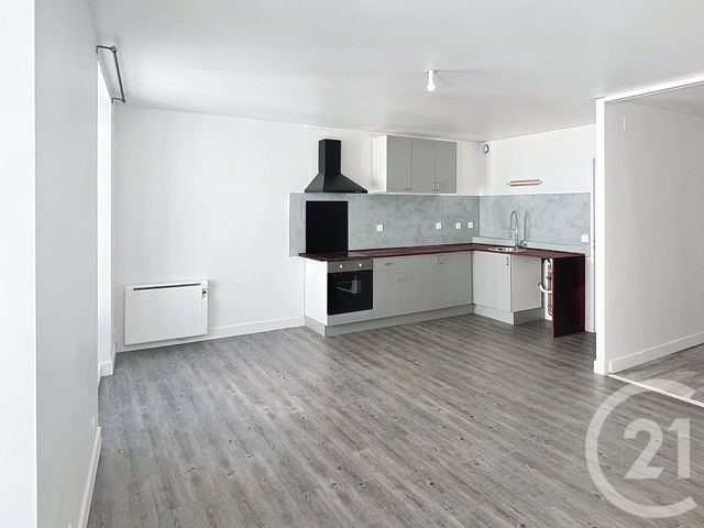 Appartement F2 &agrave; louer - 2 pi&egrave;ces - 47,23 m2 - Villebois Lavalette - 16 - POITOU-CHARENTES