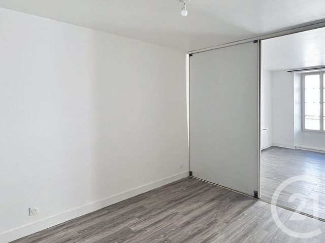 Appartement F2 &agrave; louer - 2 pi&egrave;ces - 47,23 m2 - Villebois Lavalette - 16 - POITOU-CHARENTES