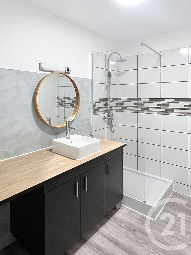 Appartement F2 &agrave; louer - 2 pi&egrave;ces - 47,23 m2 - Villebois Lavalette - 16 - POITOU-CHARENTES