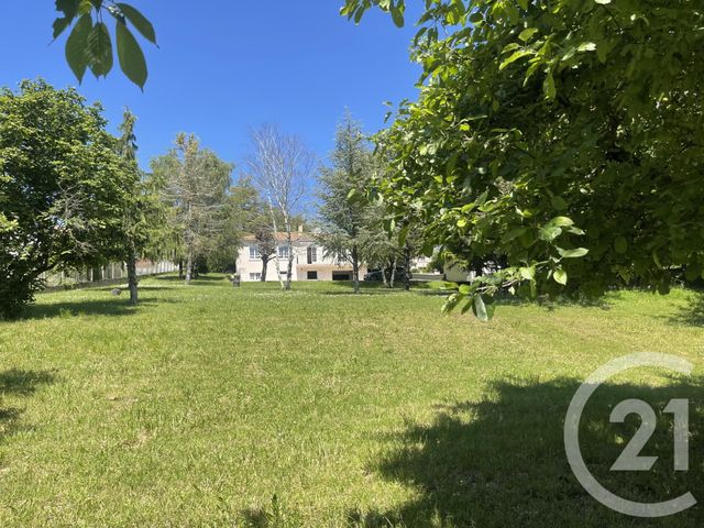 Maison à vendre - 8 pièces - 123,50 m2 - Ruelle Sur Touvre - 16 - POITOU-CHARENTES