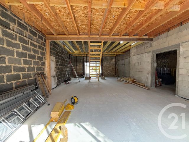 Maison à vendre - 8 pièces - 250 m2 - Ruelle Sur Touvre - 16 - POITOU-CHARENTES