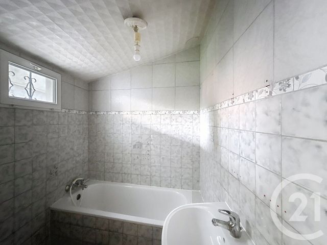 Maison à vendre - 5 pièces - 81,12 m2 - Angouleme - 16 - POITOU-CHARENTES