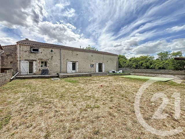 Maison à vendre - 6 pièces - 218 m2 - Jauldes - 16 - POITOU-CHARENTES