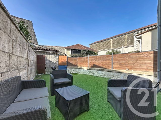 Maison &agrave; louer - 5 pi&egrave;ces - 100,91 m2 - Angouleme - 16 - POITOU-CHARENTES