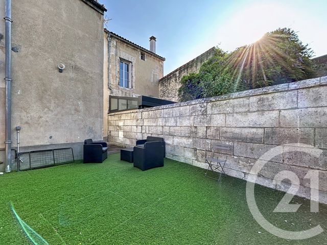 Maison &agrave; louer - 5 pi&egrave;ces - 100,91 m2 - Angouleme - 16 - POITOU-CHARENTES