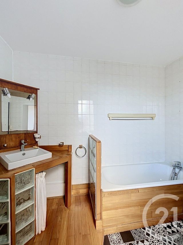 Maison &agrave; louer - 5 pi&egrave;ces - 100,91 m2 - Angouleme - 16 - POITOU-CHARENTES
