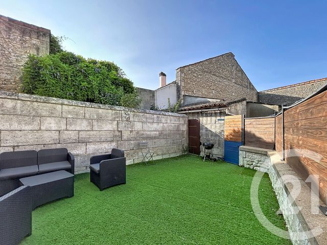 Maison &agrave; louer - 5 pi&egrave;ces - 100,91 m2 - Angouleme - 16 - POITOU-CHARENTES