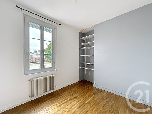 Maison &agrave; louer - 5 pi&egrave;ces - 100,91 m2 - Angouleme - 16 - POITOU-CHARENTES