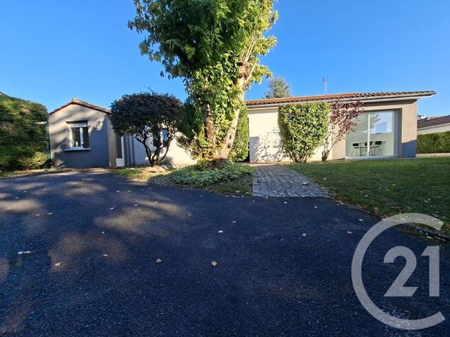 Maison à vendre - 6 pièces - 141 m2 - St Yrieix Sur Charente - 16 - POITOU-CHARENTES