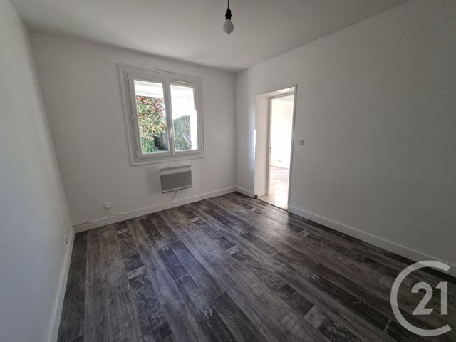 Maison à vendre - 6 pièces - 141 m2 - St Yrieix Sur Charente - 16 - POITOU-CHARENTES