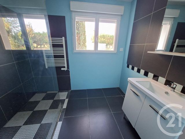 Maison à vendre - 6 pièces - 141 m2 - St Yrieix Sur Charente - 16 - POITOU-CHARENTES