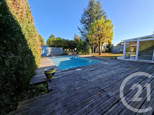 Maison à vendre - 6 pièces - 141 m2 - St Yrieix Sur Charente - 16 - POITOU-CHARENTES