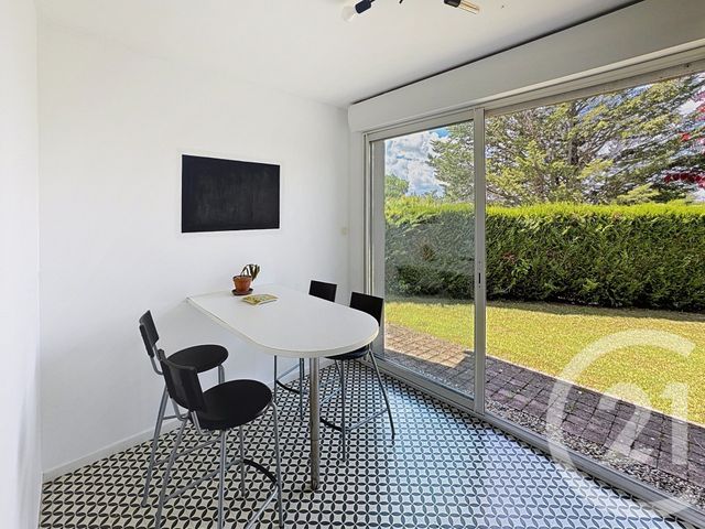 Maison à vendre - 6 pièces - 141 m2 - St Yrieix Sur Charente - 16 - POITOU-CHARENTES