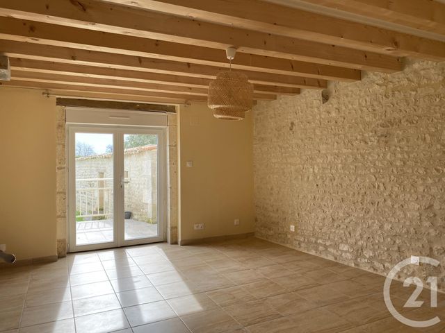 Maison à louer - 7 pièces - 162 m2 - St Genis D Hiersac - 16 - POITOU-CHARENTES
