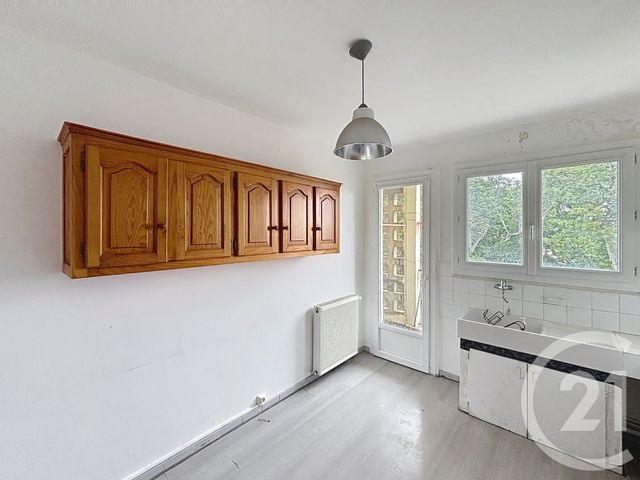 Appartement F3 à vendre - 3 pièces - 67 m2 - Soyaux - 16 - POITOU-CHARENTES