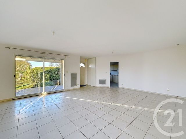 Maison &agrave; louer - 5 pi&egrave;ces - 113 m2 - L Isle D Espagnac - 16 - POITOU-CHARENTES