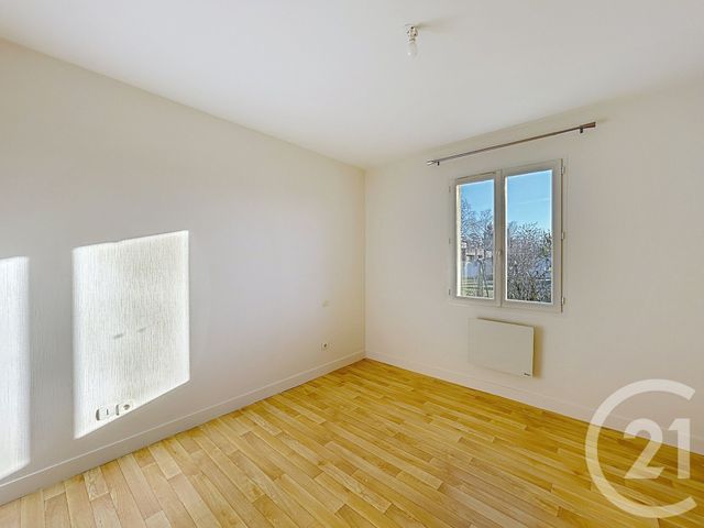 Maison &agrave; louer - 5 pi&egrave;ces - 113 m2 - L Isle D Espagnac - 16 - POITOU-CHARENTES