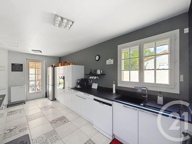 Maison &agrave; vendre - 6 pi&egrave;ces - 148 m2 - Fleac - 16 - POITOU-CHARENTES