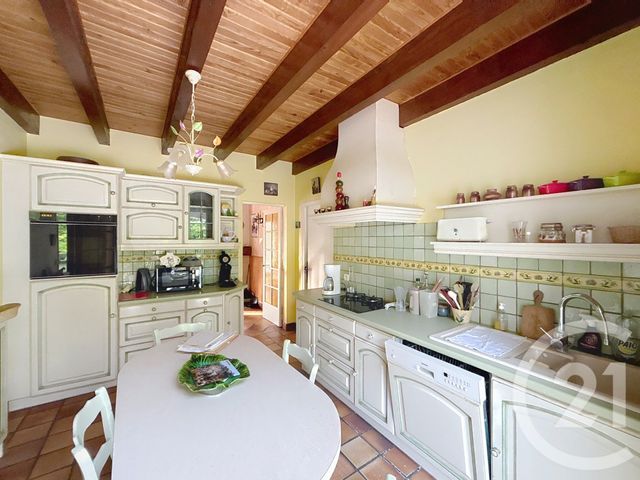 Maison à vendre - 6 pièces - 123,22 m2 - Voeuil Et Giget - 16 - POITOU-CHARENTES