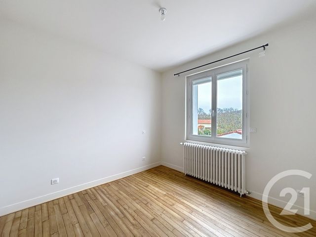 Maison à louer - 4 pièces - 123,28 m2 - Ruelle Sur Touvre - 16 - POITOU-CHARENTES