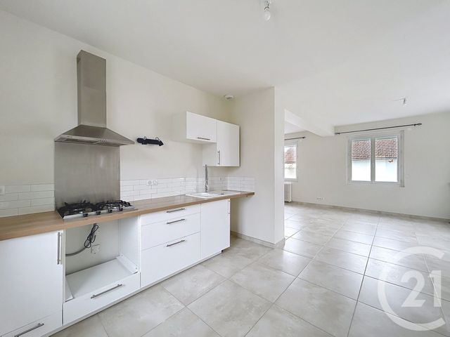 Maison à louer - 4 pièces - 123,28 m2 - Ruelle Sur Touvre - 16 - POITOU-CHARENTES