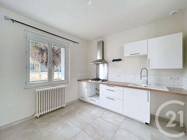 Maison à louer - 4 pièces - 123,28 m2 - Ruelle Sur Touvre - 16 - POITOU-CHARENTES