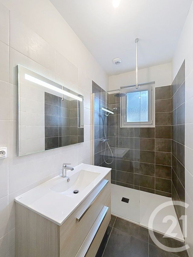 Maison à louer - 4 pièces - 123,28 m2 - Ruelle Sur Touvre - 16 - POITOU-CHARENTES