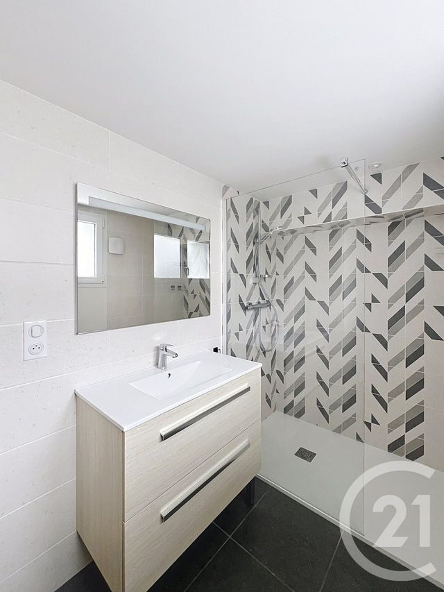 Maison à louer - 4 pièces - 123,28 m2 - Ruelle Sur Touvre - 16 - POITOU-CHARENTES