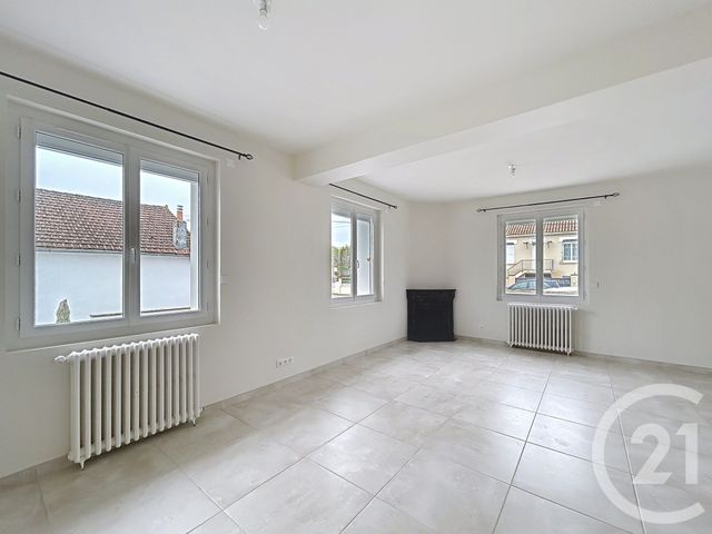 Maison à louer - 4 pièces - 123,28 m2 - Ruelle Sur Touvre - 16 - POITOU-CHARENTES