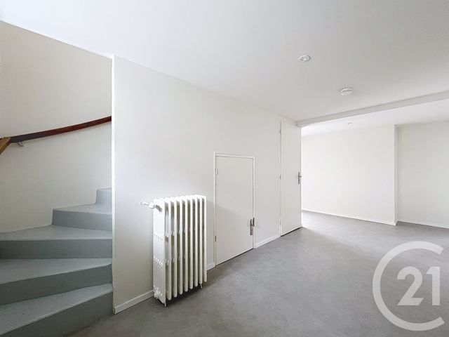 Maison à louer - 4 pièces - 123,28 m2 - Ruelle Sur Touvre - 16 - POITOU-CHARENTES