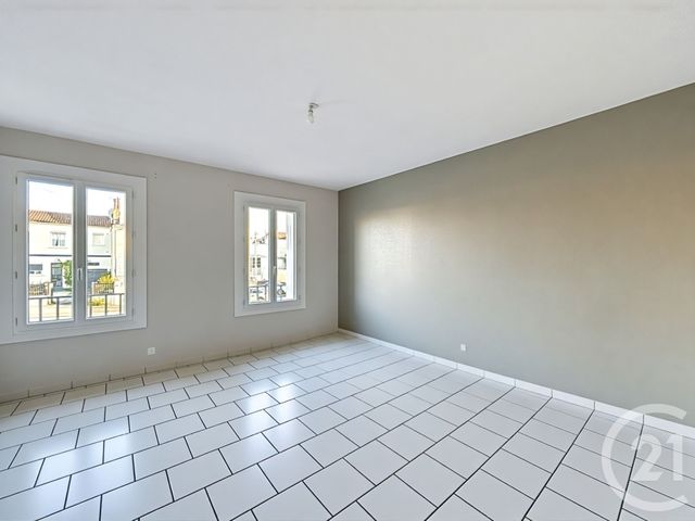 Maison à louer - 4 pièces - 93,70 m2 - Gond Pontouvre - 16 - POITOU-CHARENTES