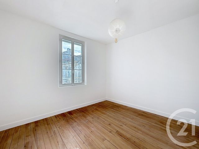 Appartement F4 à louer - 3 pièces - 103 m2 - Angouleme - 16 - POITOU-CHARENTES